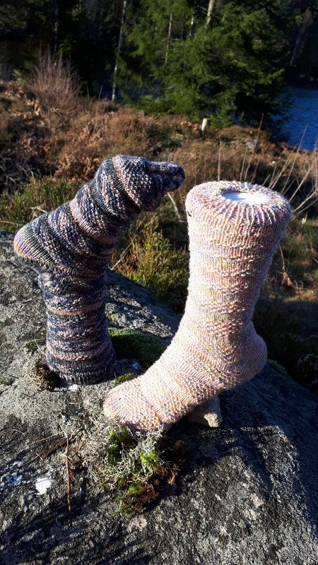 Strickanleitung zur Socke " Durchbrochene Perlen"