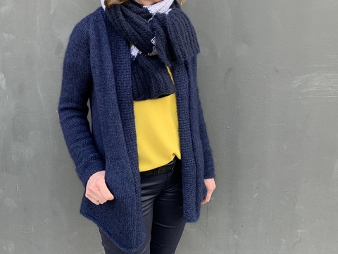 Strickjacke mit schrägen Tascheneingriffen, Strickanleitung