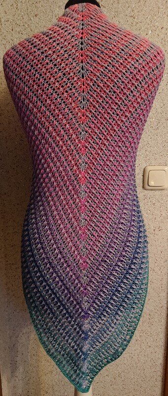 zweifarbiges Tuch Finja häkeln Häkeltuch Schultertuch Dreieckstuch - Bild 3