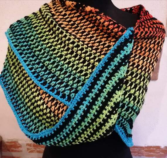 zweifarbiges Tuch Finja häkeln Häkeltuch Schultertuch Dreieckstuch