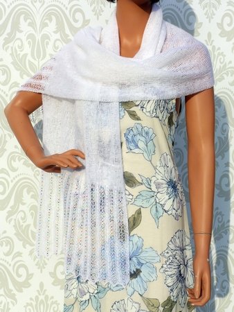 Schal mit Perlenspitze - elegant oder leger zu tragen - in 2 Größen