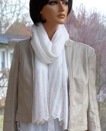 Schal mit Perlenspitze - elegant oder leger zu tragen - in 2 Größen