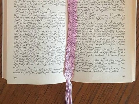 Häkelanleitung "Fliederfarbenes Lesezeichen"