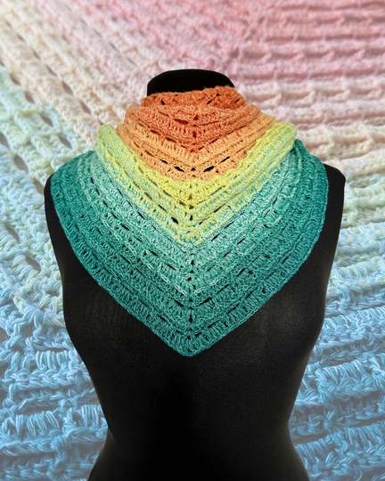 Häkelanleitung flaches Dreieckstuch "Wolkengruß"