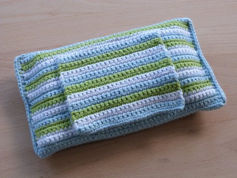 Häkelanleitung für eine Feuchttücher-Tasche