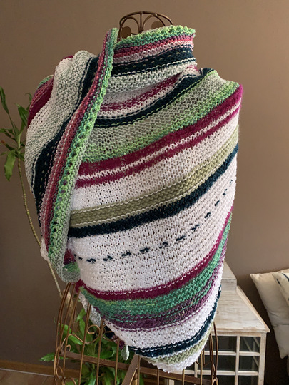 Gestricktes Garnmix-Dreieckstuch "Kilimanjaro"