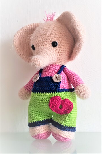 Handgefertigter Elefant "Rüsselchen" - Perfekt für Häkelliebhaber