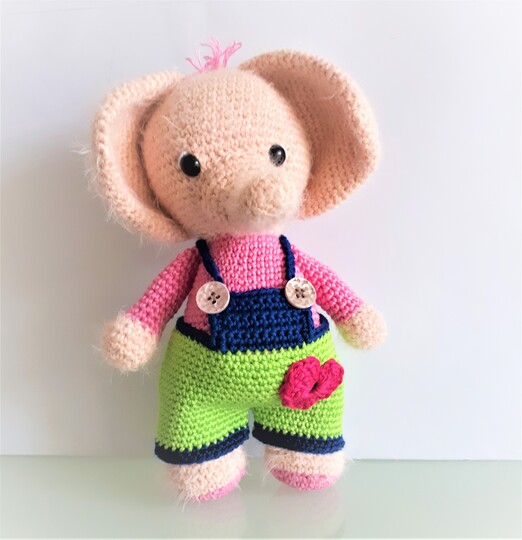 Handgefertigter Elefant "Rüsselchen" - Perfekt für Häkelliebhaber