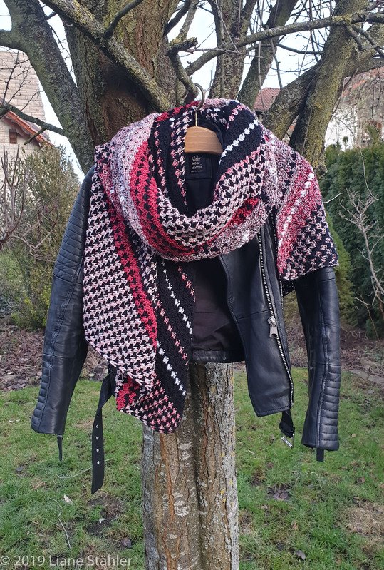 Pepita-Schal diagonal (gehäkelt) von Liane-Stähler-Designs