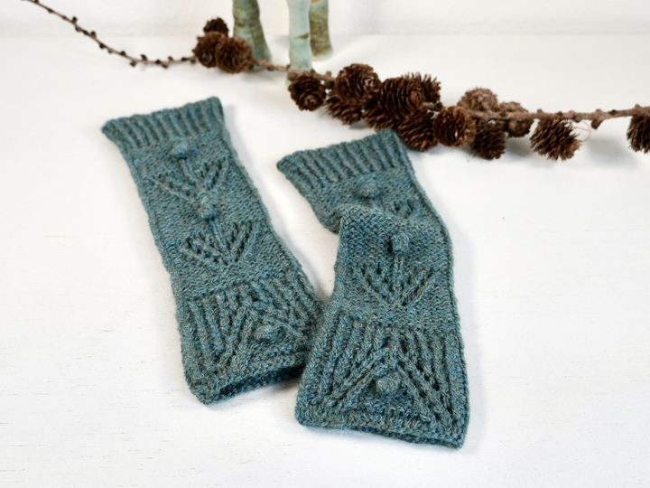 Cuffs / Fingerless Mitts "Winter's Dreams", knitting pattern size S - L
