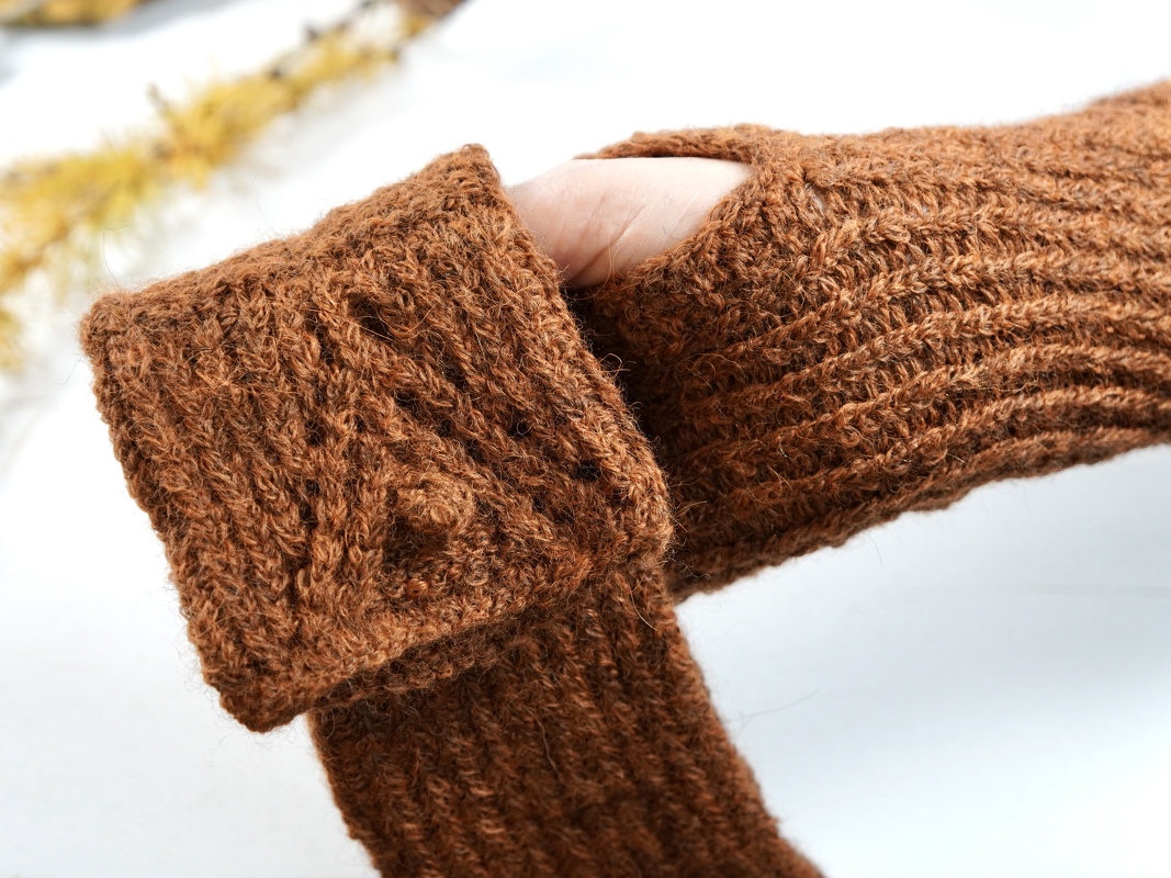 Cuffs / Fingerless Mitts "Winter's Dreams", knitting pattern - Image 6