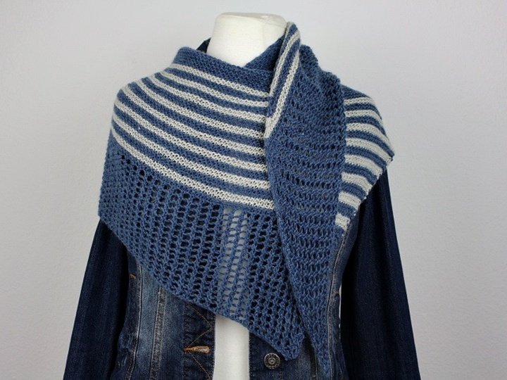 Strickanleitung asymmetrisches Dreieckstuch Dito – modernes Streifentuch