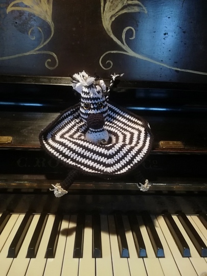 Häkelanleitung Zebra Königin Streifella