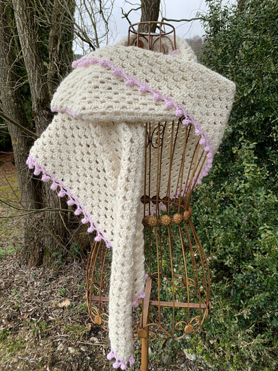 Weiches Häkeltuch aus Alpaka "Rose Buds"