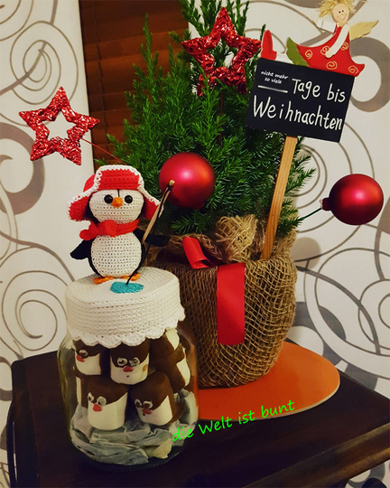 PinguNick - Deckelbezug für ein Dekoglas mit angelndem Pinguin