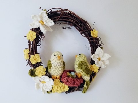 Easter Wreath - Bird Family. Crochet pattern