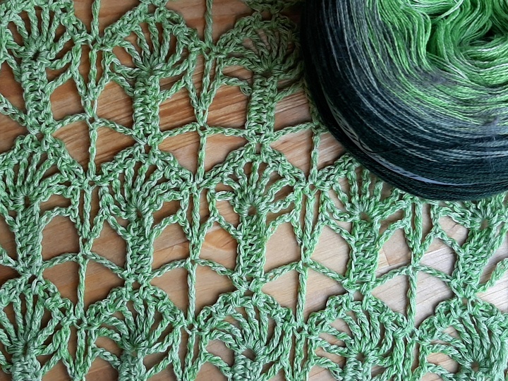 Tuch Little Tree häkeln, 4 Größen