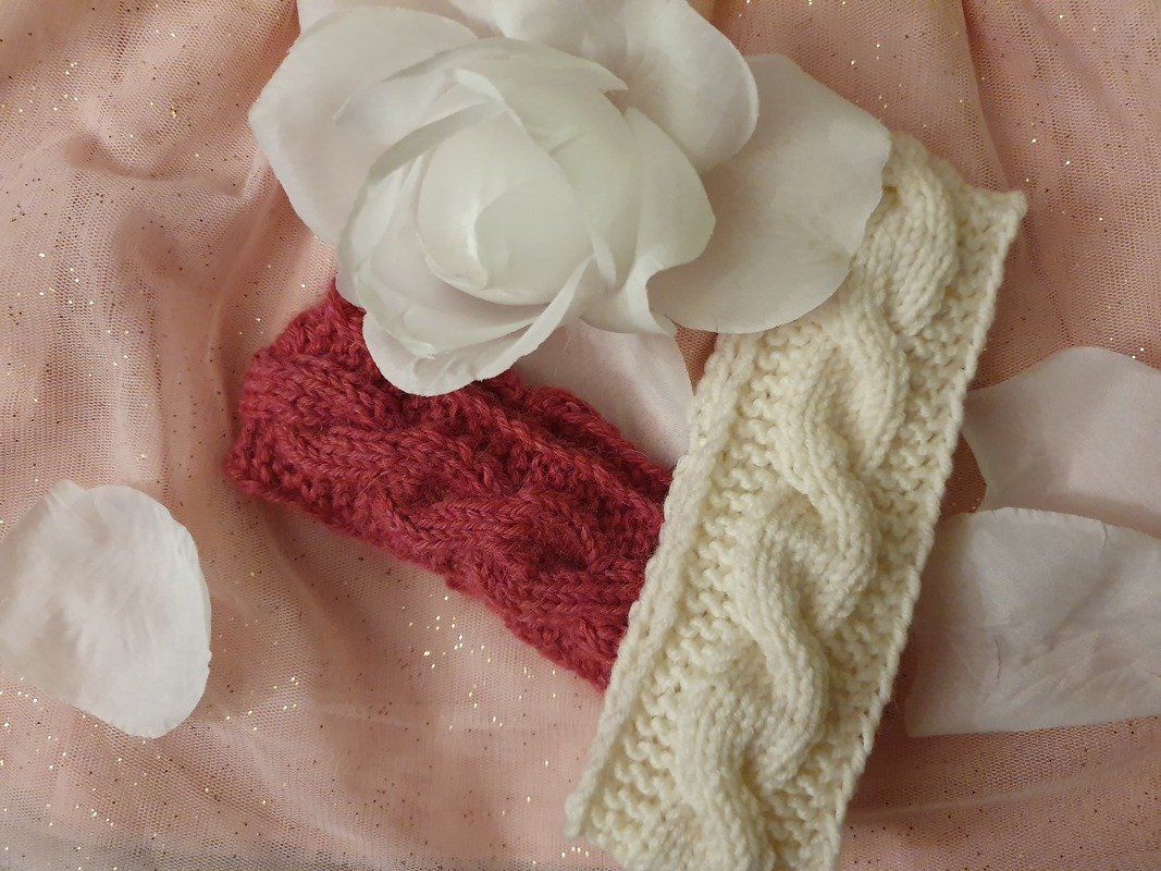 Strickanleitung für ein Babystirnband mit Zopf 1-2 Monate!