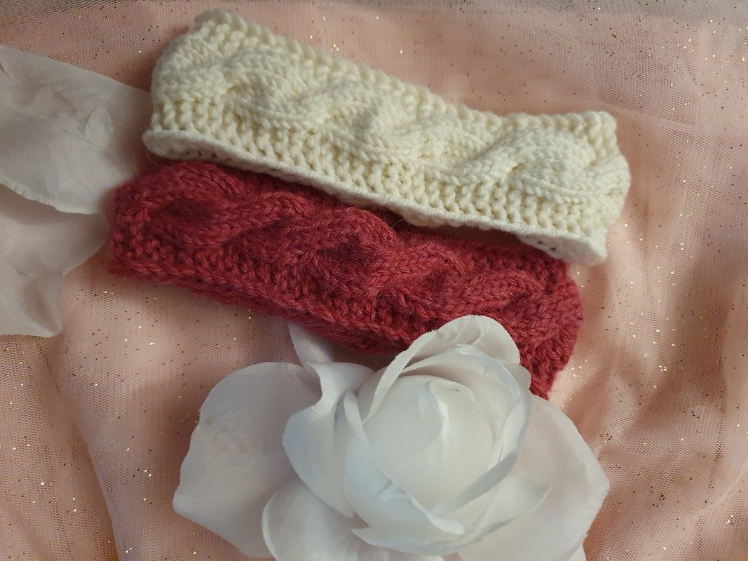 Strickanleitung für ein Babystirnband mit Zopf 1-2 Monate! - Bild 3
