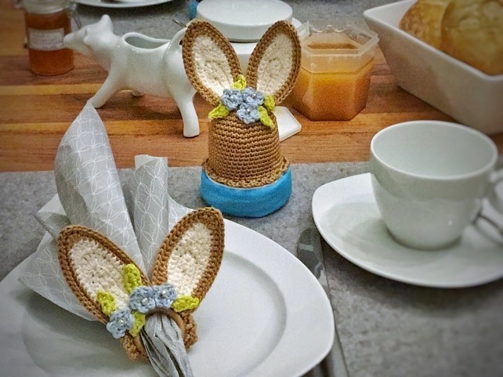 Funny Bunny - Serviettenring + Eierwärmer, Häkelanleitung