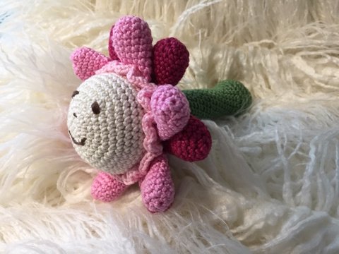 Häkelanleitung-Rassel-Little-Flower