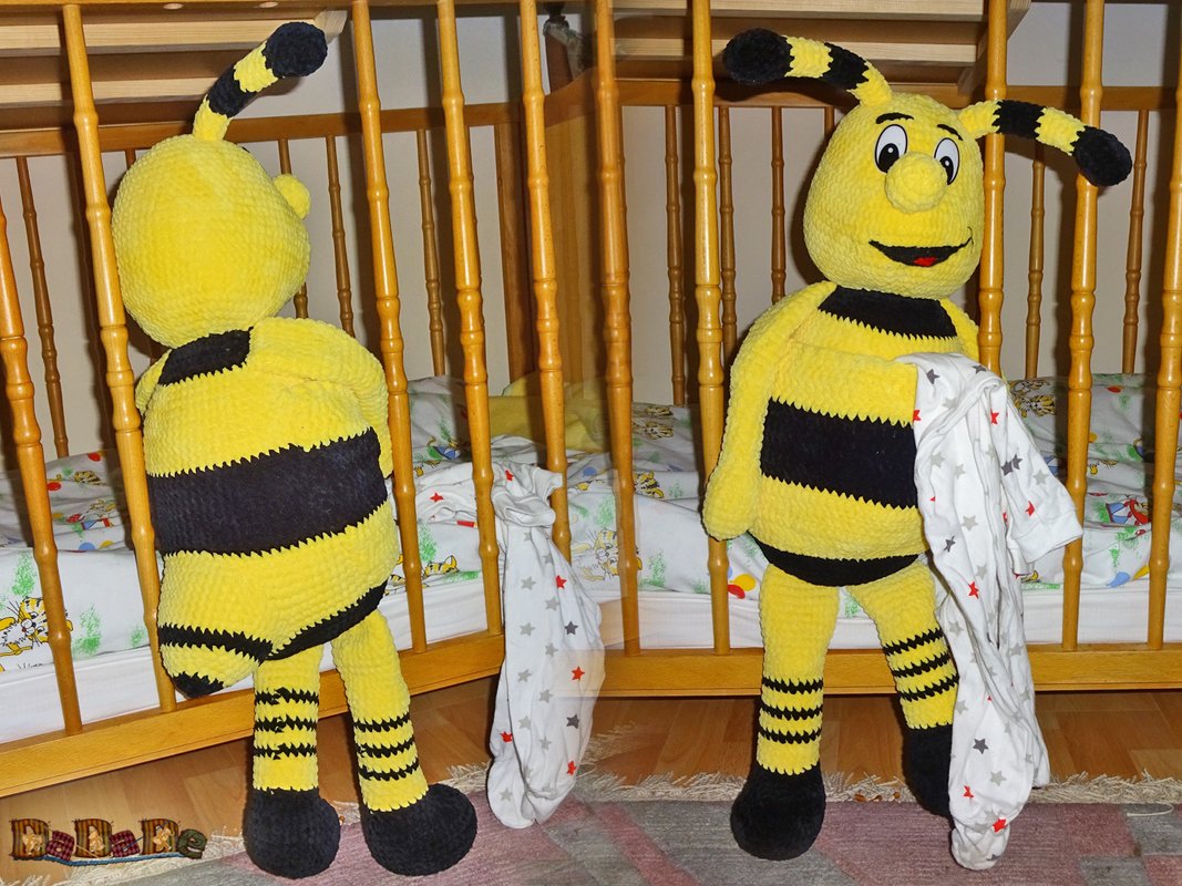 Hummel Biene SumseBrumm, Kuscheltier und Schlafanzug-Hüter – von Dadade - Bild 3