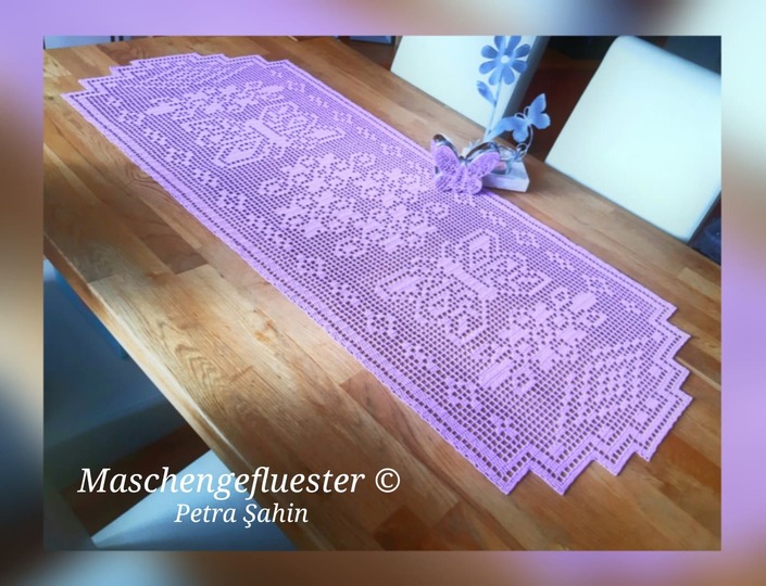 Tischläufer „ Purple Flowers and Butterfly “