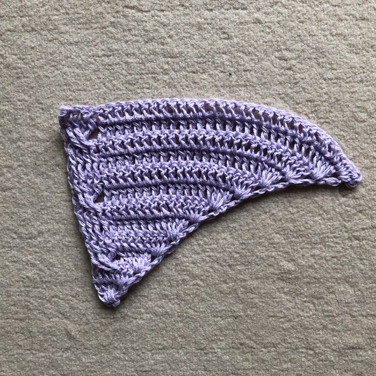 Pattern asymmetrical shawl Elsa, 2 versions