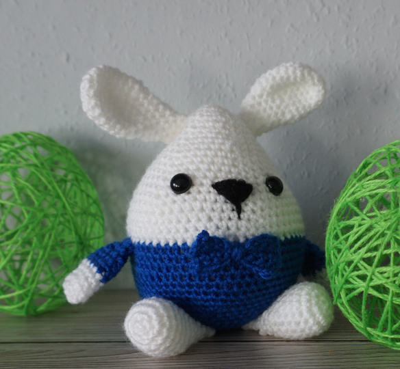 Amigurumi Häkelanleitung für den Hasen Max
