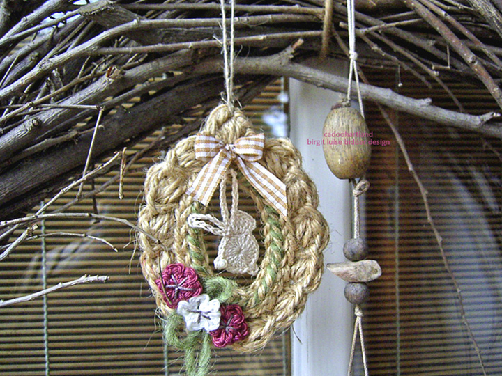Osterkranz häkeln - Jute Eierkringel mit Hase - Landhaushänger Jute, Deko