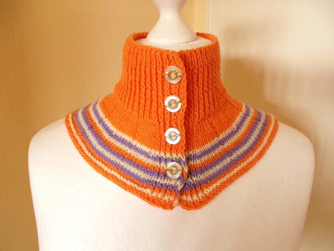 Kragen+Schal aus Sockenwolle oder Wollresten zum Knöpfen - Strickanleitung Modell 2 - Bild 7