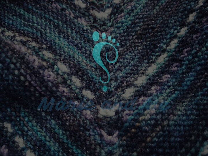 Hyaden-Mystery-KAL - Triangular shawl