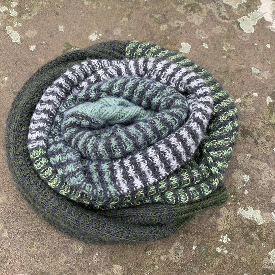 Strickanleitung Schal mit Rechts-Links Muster