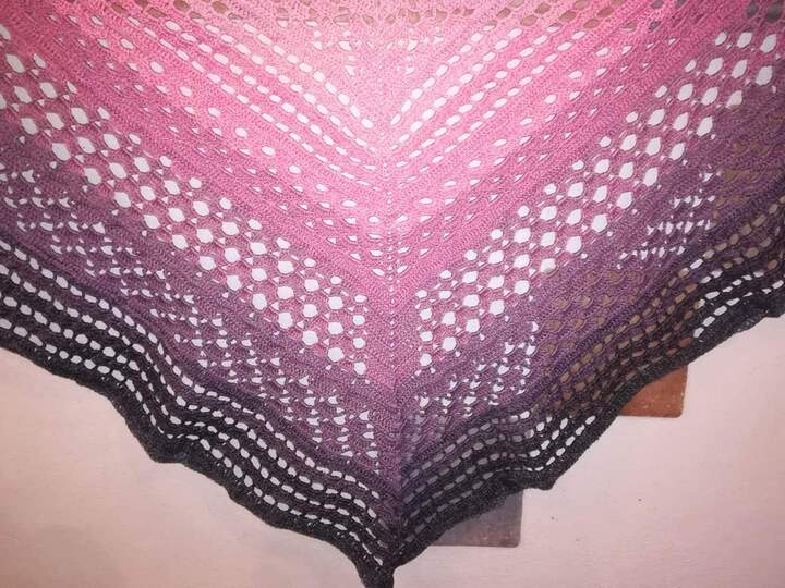 Tuch Kira häkeln Häkeltuch Dreieckstuch Schultertuch