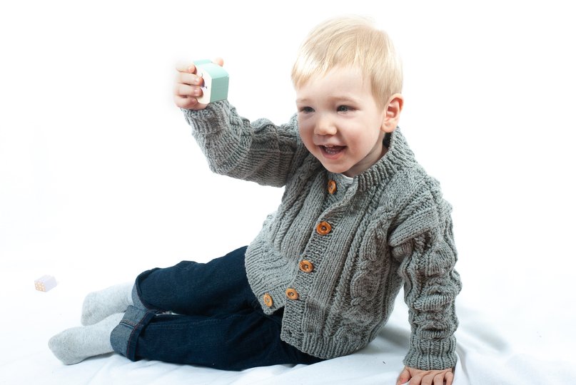 Strickanleitung Kinderjacke Martha & Matthis in den Größen 98 bis 128