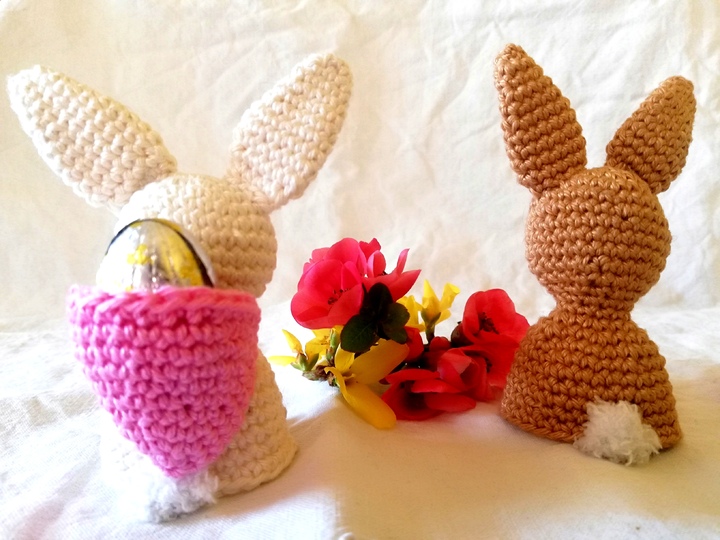 Kleine süße Osterhäschen. Als Fingerpuppe oder Deko geeignet.