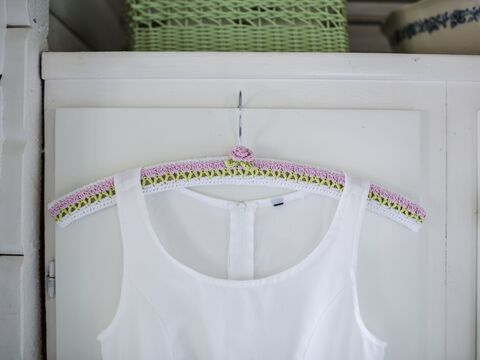 Häkelanleitung Kleiderbügel Tulpe