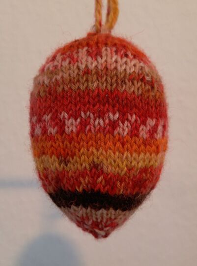 Anleitung: Rotmeliertes Osterei in Groß