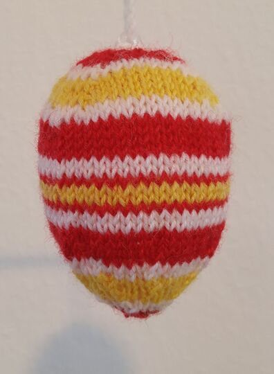 Anleitung: Streifen-Osterei in Groß