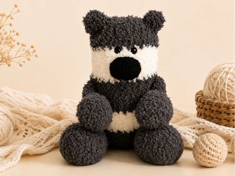 Crochet pattern for a cuddly Lazy Bear amigurumi