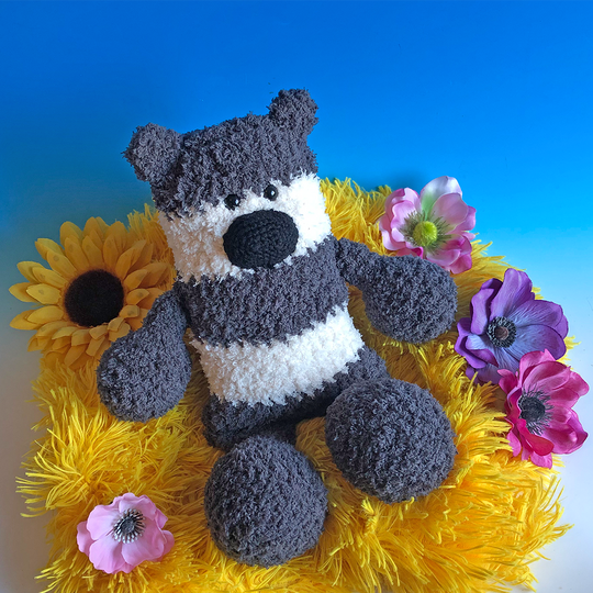 Häkelanleitung für einen kuscheligen Lazy Bär Amigurumi