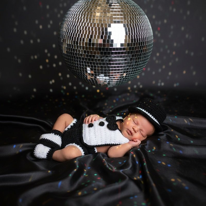 Crochet pattern baby boy Tuxedo