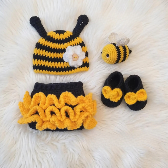 Pattern Baby bee outfit