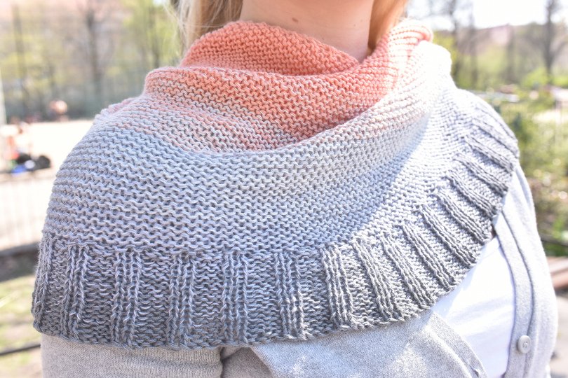 Strickanleitung - das einfachste Halbmondtuch