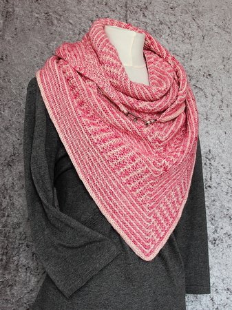 Knitting pattern shawl // wrap Walk The Line