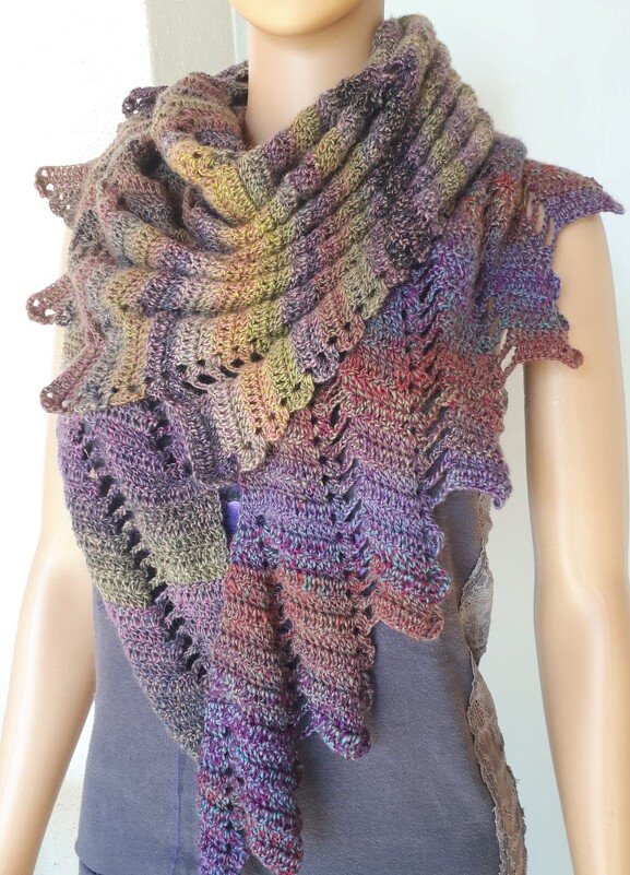 Häkeltuch "Voll schräg" - ein Muster, zig Variationen - verschiedene Tuch-Formen