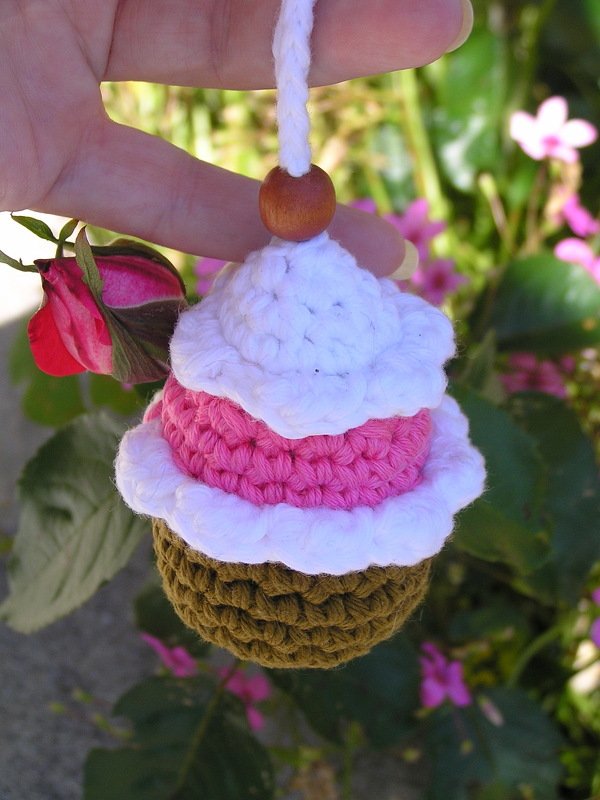 Crochet cupcake - Image 3