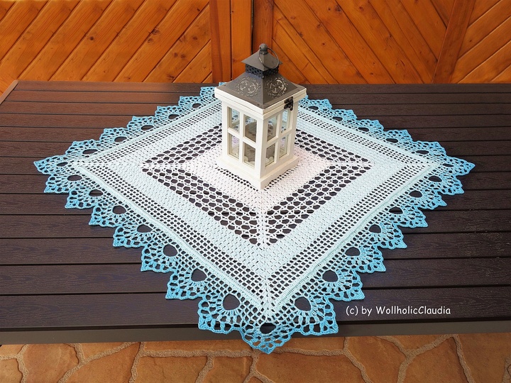 Häkelanleitung Mitteldecke "Frühlingsbote"