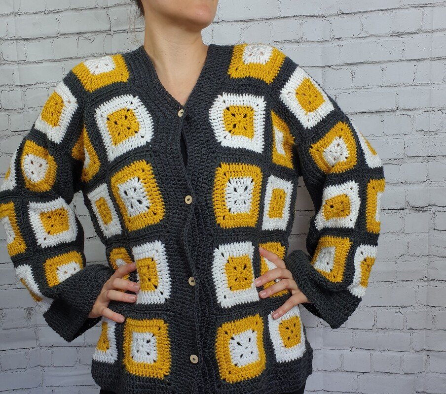 Pattern Bumblebee cardigan - Image 2