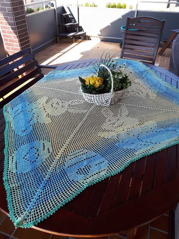 Filethäkel-Set "Bunny" - Tischläufer und quadratische Tischdecke - Bild 2